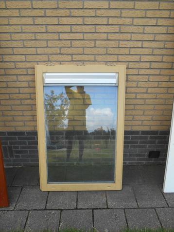 128 x 86.5 met dubbelglas en rooster beschikbaar voor biedingen