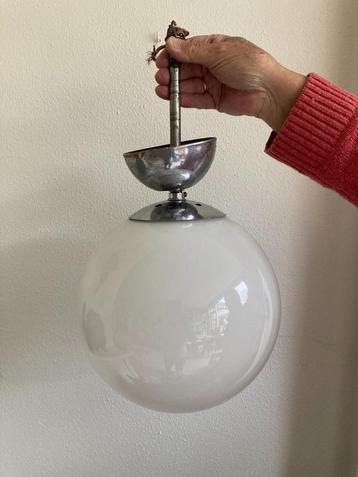 Gispen Lamp met Glazen Bol beschikbaar voor biedingen