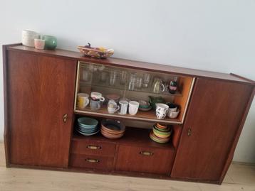 vintage servieskast van mahoniehout  beschikbaar voor biedingen