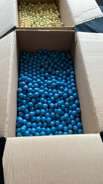 Paintball balletjes lees beschrijving beschikbaar voor biedingen
