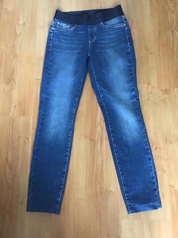 Spijkerbroek mt 40 Cambio jeans Philia (als nieuw). beschikbaar voor biedingen