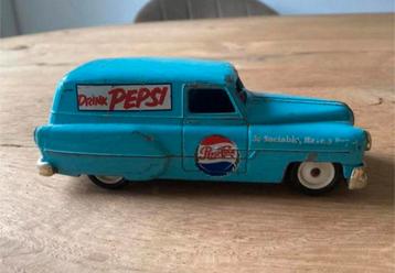 Pontiac Delivery Van Pepsi Cola uit 1953 Lledo Days Gone beschikbaar voor biedingen