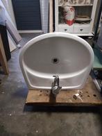 Gratis wastafel, Doe-het-zelf en Verbouw, Sanitair, Ophalen, Gebruikt, Steen, Wastafel