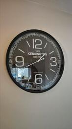 Nette klok 60 cm doorsnee, Huis en Inrichting, Woonaccessoires | Klokken, Ophalen of Verzenden, Gebruikt, Wandklok