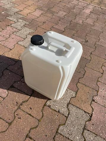 Kan Jerrycan vat 20 liter 2 stuks. beschikbaar voor biedingen