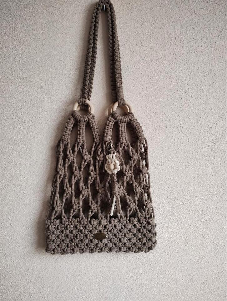 Handgemaakte macramé tas. Sisters Forever., Sieraden, Tassen en Uiterlijk, Tassen | Damestassen, Nieuw, Shopper, Ophalen of Verzenden