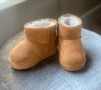 Uggjes baby Maat 21 cognac chesnut, Kinderen en Baby's, Babykleding | Schoentjes en Sokjes, Meisje, Laarsjes, Ophalen of Verzenden