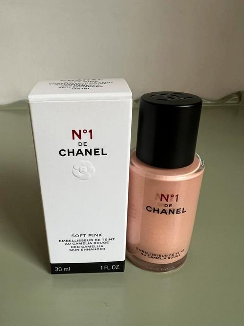Chanel No 1 Skin Enhancer Soft Pink 30ml., Sieraden, Tassen en Uiterlijk, Uiterlijk | Cosmetica en Make-up, Nieuw, Make-up, Gehele gezicht