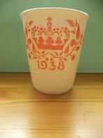 Prachtige beker Wilhelmina 1898-1938, Ophalen of Verzenden, Zo goed als nieuw, Nederland, Servies