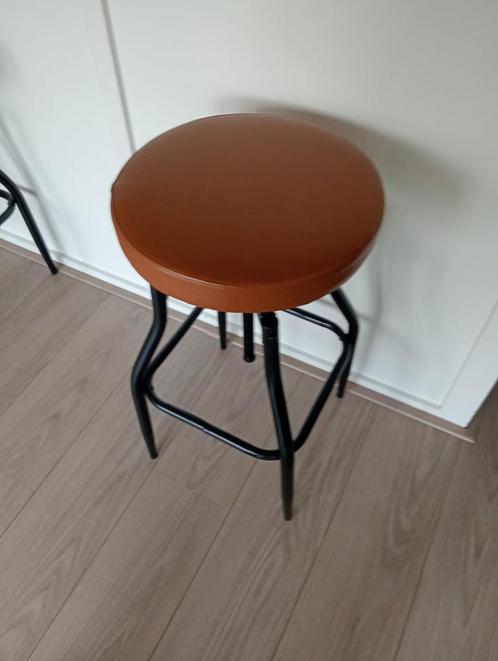 Mooie indrustriele barkrukken, Huis en Inrichting, Barkrukken, Zo goed als nieuw, 2 krukken, Ophalen of Verzenden