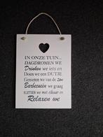 Wit hout tekstbord - In onze tuin ......... 35 x 26 cm., Ophalen of Verzenden, Zo goed als nieuw