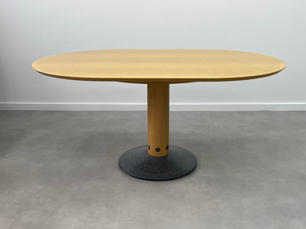 Arco Diabolo ovalen eettafel 158 x 105, 100 tot 150 cm, 200 cm of meer, Ophalen of Verzenden, Zo goed als nieuw