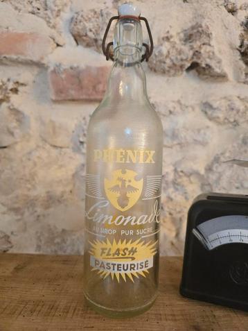 Antieke glazen limonadefles van het merk Phénix €15 beschikbaar voor biedingen