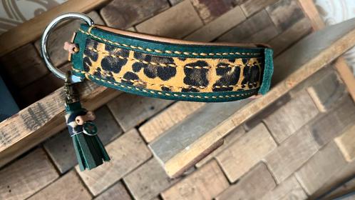 Halsband donkergroen leer cognac panter nappa voering 45-54, Dieren en Toebehoren, Hondenhalsbanden en Penningen, Nieuw, Handgemaakt