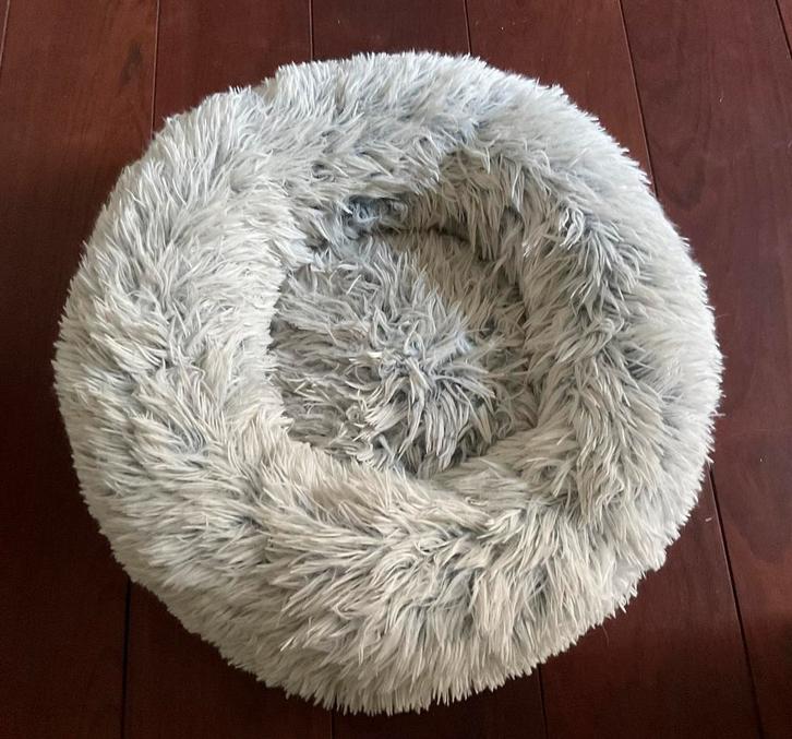 Donut Mand - kleine Hond/Kat, Dieren en Toebehoren, Hondenmanden, Gebruikt, Pluche, Ophalen