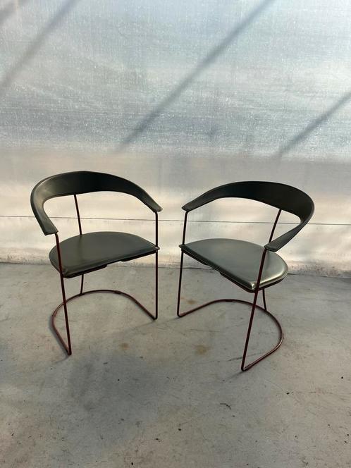 Twee design arrben eetkamerstoelen, Huis en Inrichting, Stoelen, Twee, Ophalen