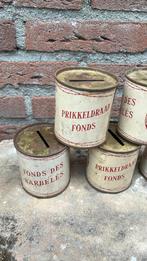 Spaarpotjes van blik”Prikkeldraad fonds “5 stuks, Ophalen of Verzenden, Landmacht, Nederland