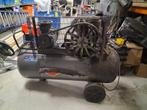 Compressor, Doe-het-zelf en Verbouw, Compressors, Ophalen, 400 tot 800 liter/min, Zo goed als nieuw, Mobiel