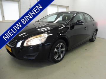 Volvo S60 1.6 T3 Kinetic Trekhaak | Cruise | Navi | LMV | 15 beschikbaar voor biedingen
