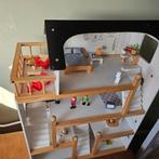 Poppenhuis met figuren, Kinderen en Baby's, Poppenhuis, Gebruikt, Ophalen of Verzenden