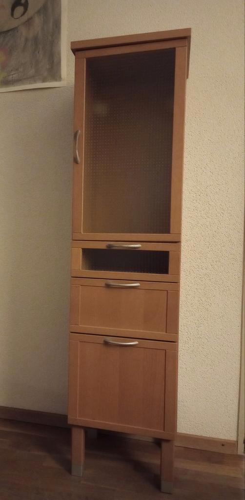 Ikea badkamerkast hoog in berken kleur, Huis en Inrichting, Kasten | Vitrinekasten, Gebruikt, 100 tot 150 cm, Minder dan 50 cm