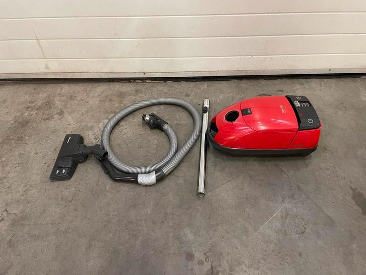Miele S323i Air Clean Plus stofzuiger 1500 watt, Witgoed en Apparatuur, Stofzuigers, Gebruikt, Stofzuiger, 1200 tot 1600 watt