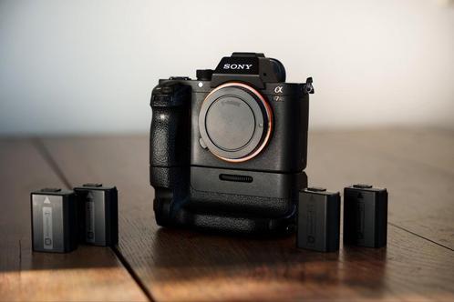 Sony A7Rii - Batterij grip - Systeem camera, Audio, Tv en Foto, Fotografie | Professionele apparatuur, Zo goed als nieuw, Ophalen