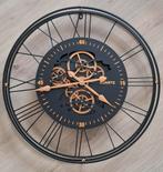 Stijlvolle Wandklok met Tandwiel Design, Huis en Inrichting, Ophalen, Zo goed als nieuw, Analoog, Wandklok