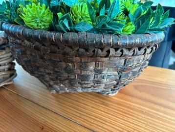 Rieten Mand - Decoratief & Functioneel beschikbaar voor biedingen