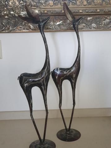 2 stijlvolle grote metalen design herten, lengte 52 cm  beschikbaar voor biedingen