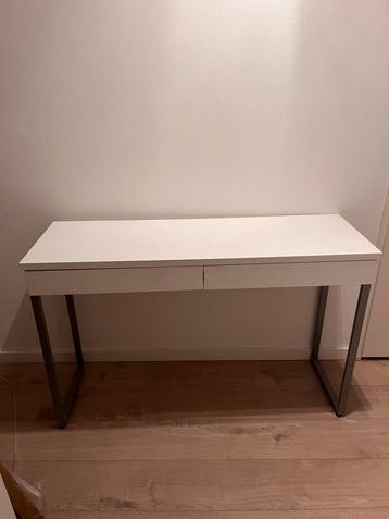 Witte glans lak sidetable met 2 laatjes