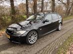 BMW 3-serie Touring 325d High Executive | M-PAKKET | PANO |, Auto's, Automaat, 2993 cc, 193 €/maand, Zwart