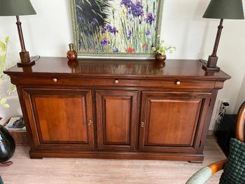 Klassiek Selva dressoir, handgemaakt beschikbaar voor biedingen