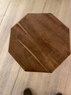 Oud eikenhouten plantentafeltje - 56 cm hoog, Huis en Inrichting, Tafels | Bijzettafels, 45 tot 60 cm, Minder dan 55 cm, Gebruikt