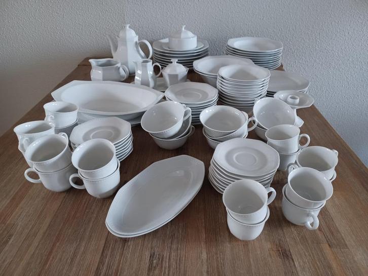 Bavaria Schirnding servies, Huis en Inrichting, Keuken | Servies, Zo goed als nieuw, Compleet servies, Overige stijlen, Porselein