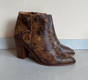 MARUTI SLANGENPRINT LAARSJE MT: 38 beschikbaar voor biedingen