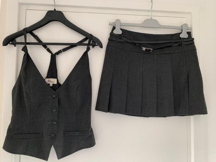 Rokje met gilet grijs Maat 36, Kleding | Dames, Jasjes, Kostuums en Pakken, Zo goed als nieuw, Kostuum of Pak, Maat 36 (S), Grijs