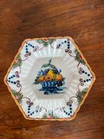 Makkum Aardewerk Bord met Fruitdecor, Ophalen of Verzenden