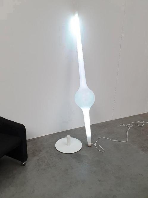 2x STICKLIGHT Michael Young Innermost, LED-versie, Huis en Inrichting, Lampen | Vloerlampen, 150 tot 200 cm, Kunststof, Ophalen