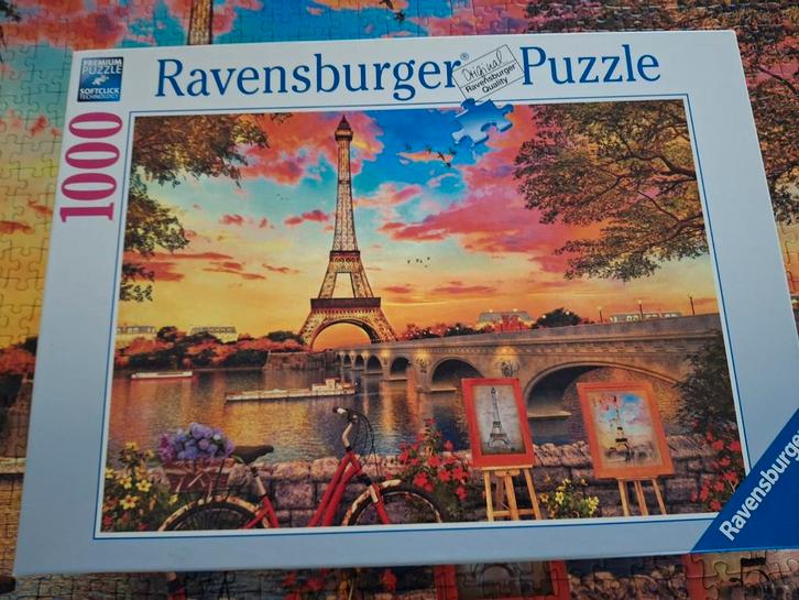 Ravensburger Puzzel Parijs - 1000 Stukjes, Hobby en Vrije tijd, Denksport en Puzzels, Gebruikt, Legpuzzel, 500 t/m 1500 stukjes
