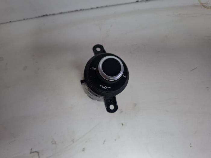 Radiobedienings paneel van een Alfa Romeo Stelvio, Auto-onderdelen, Dashboard en Schakelaars, Alfa Romeo, Gebruikt, 3 maanden garantie