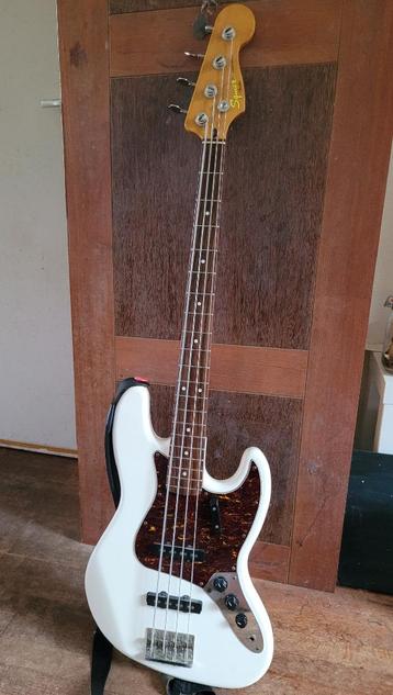 Squier Classic Vibe Jazz Bass 60's - Rosewood fretboard beschikbaar voor biedingen