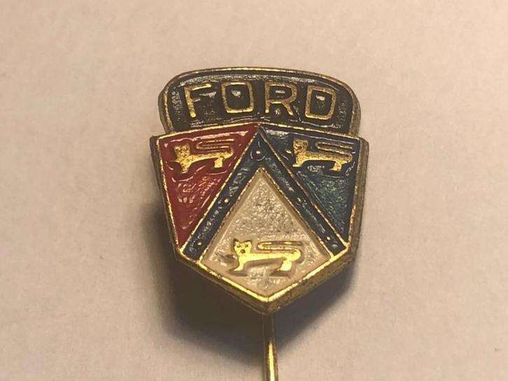 Metalen FORD AUTOMERK Speld (Rood/Blauw/Wit/Zwart)., Verzamelen, Speldjes, Pins en Buttons, Zo goed als nieuw, Speldje of Pin