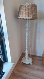 Witte staande schemerlamp, Huis en Inrichting, Lampen | Vloerlampen, Ophalen of Verzenden, 150 tot 200 cm