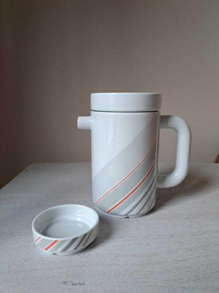 Melitta Germany Friesland theepotje + schaal, vintage design, Huis en Inrichting, Keuken | Servies, Zo goed als nieuw, Overige typen