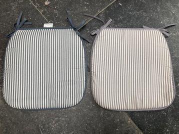 Zitkussens donkergrijs (16x) en lichtgrijs(6x) nieuw - 24 st beschikbaar voor biedingen