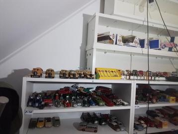 Grote partij Dinky Toys.  beschikbaar voor biedingen