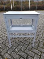 Brocante grijze thee kastje, Huis en Inrichting, Kasten | Overige, Ophalen of Verzenden, Zo goed als nieuw