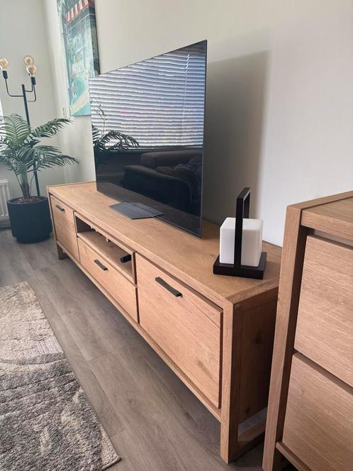Henders en Hazel TV Meubel - Zo Goed Als Nieuw, Huis en Inrichting, Kasten | Televisiemeubels, Zo goed als nieuw, Minder dan 100 cm
