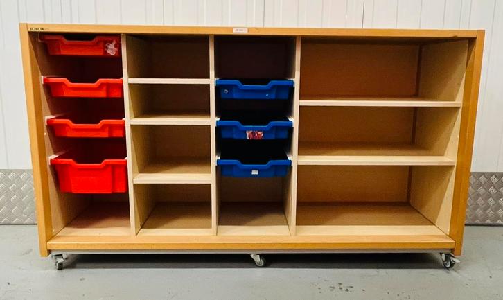 Schilte schoolkast groot kinderopvang kdv school speelgoed, Kinderen en Baby's, Kinderkamer | Commodes en Kasten, Gebruikt, Kast